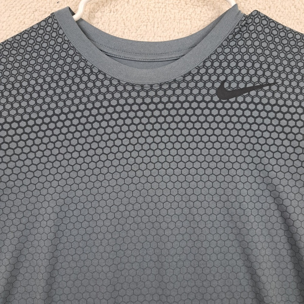 Nike Dri-Fit Tshirt Mens Size Small Gradient Pattern Gray